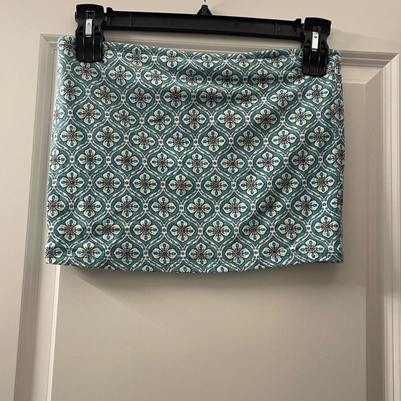 Old Navy Tops - Old Navy Blue, green and White Patterned Crop Tube Top